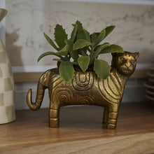 Load image into Gallery viewer, Metal Tiger Planter Pot
