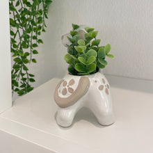 Load image into Gallery viewer, Beige Floral Planter