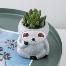 Load image into Gallery viewer, Sloth pot