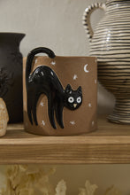 Load image into Gallery viewer, Halloween Black Cat Planter
